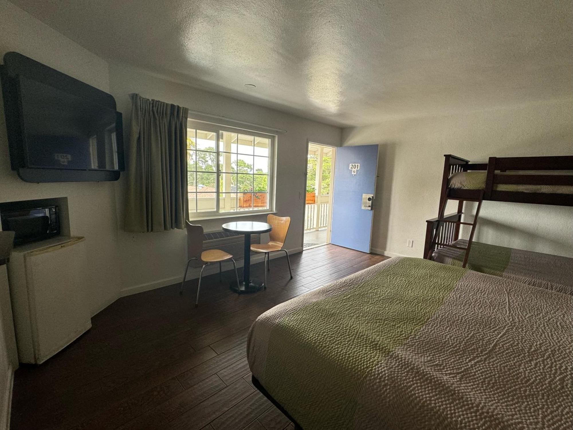Fisherman'S Cove Inn Монтерей Екстериор снимка