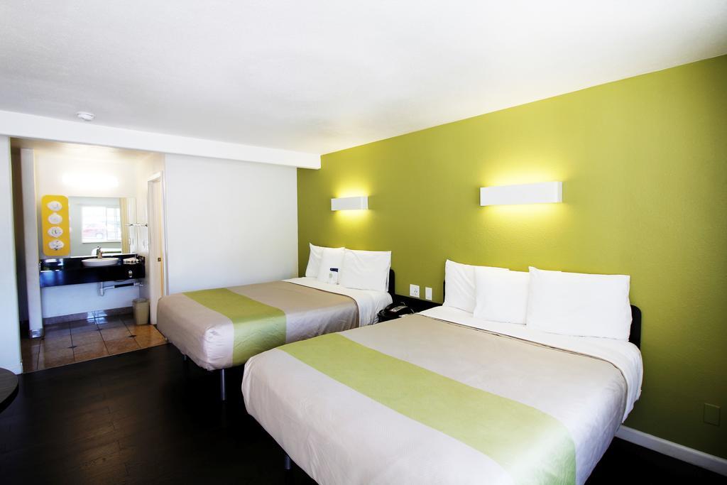 Fisherman'S Cove Inn Монтерей Екстериор снимка