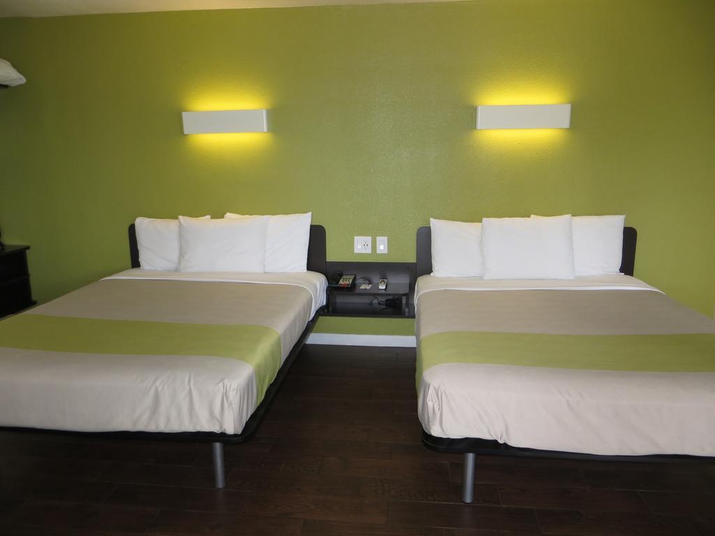 Fisherman'S Cove Inn Монтерей Екстериор снимка